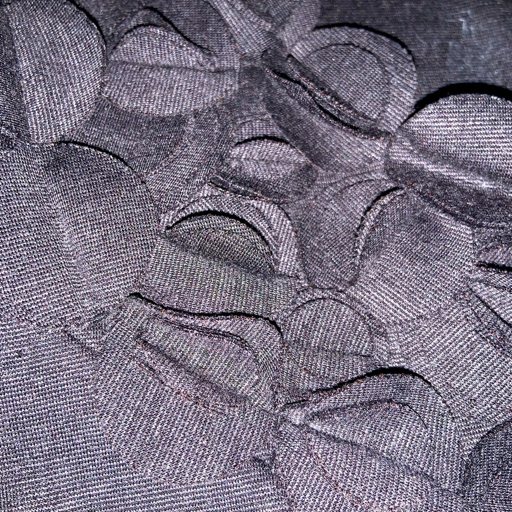Roulette Women’s Gray Ruffled Sheath Dress Size Medium - Picture 3 of 8